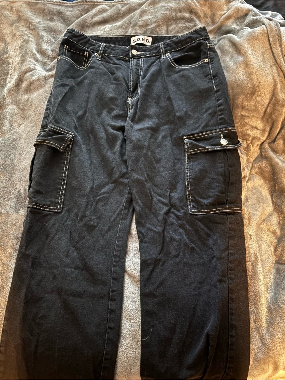 SONG Black Straight-Leg Women's Cargo Jeans